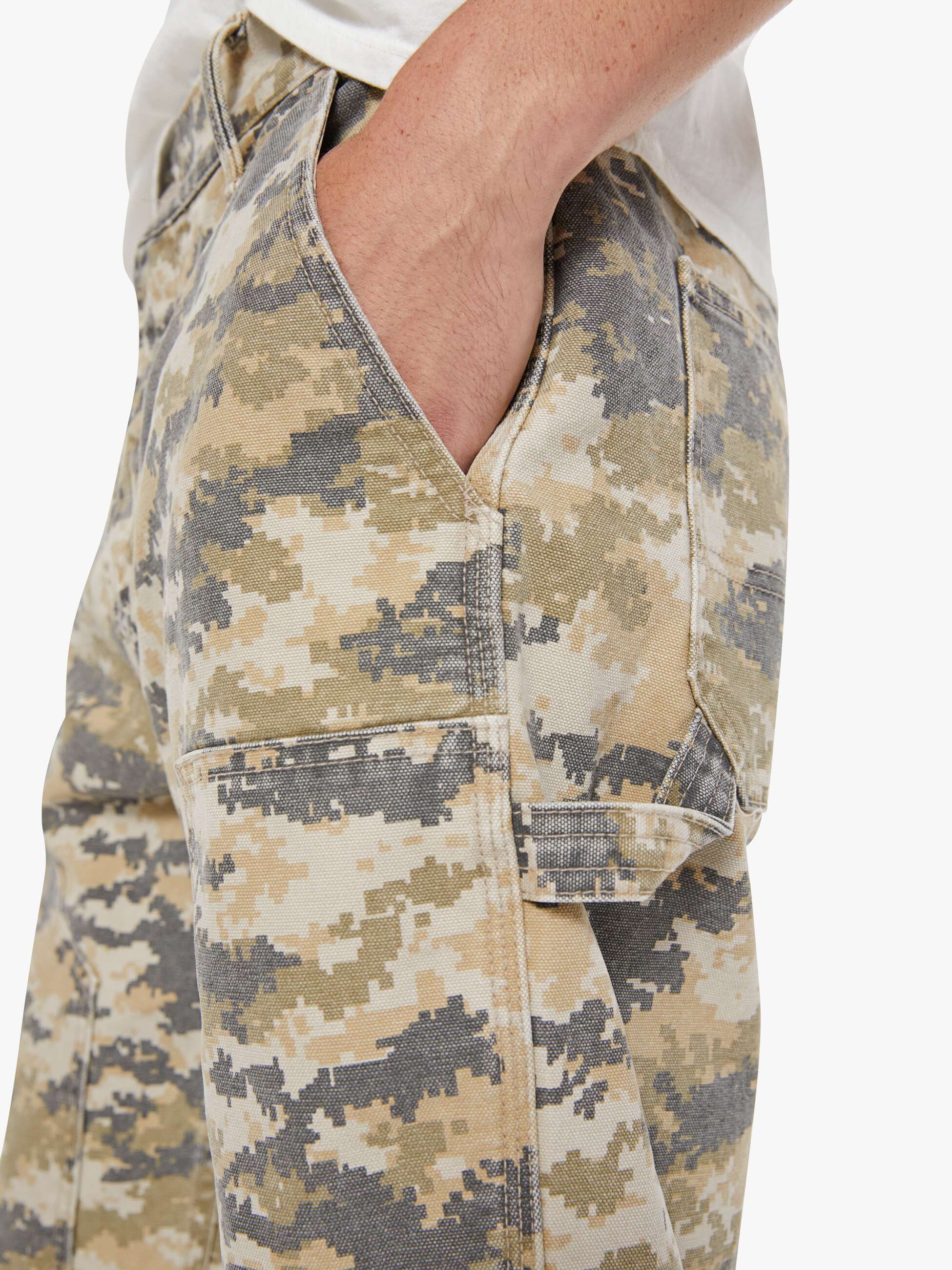 The Bees Knees Short Fray - What The Duck - Camo | MOTHER DENIM