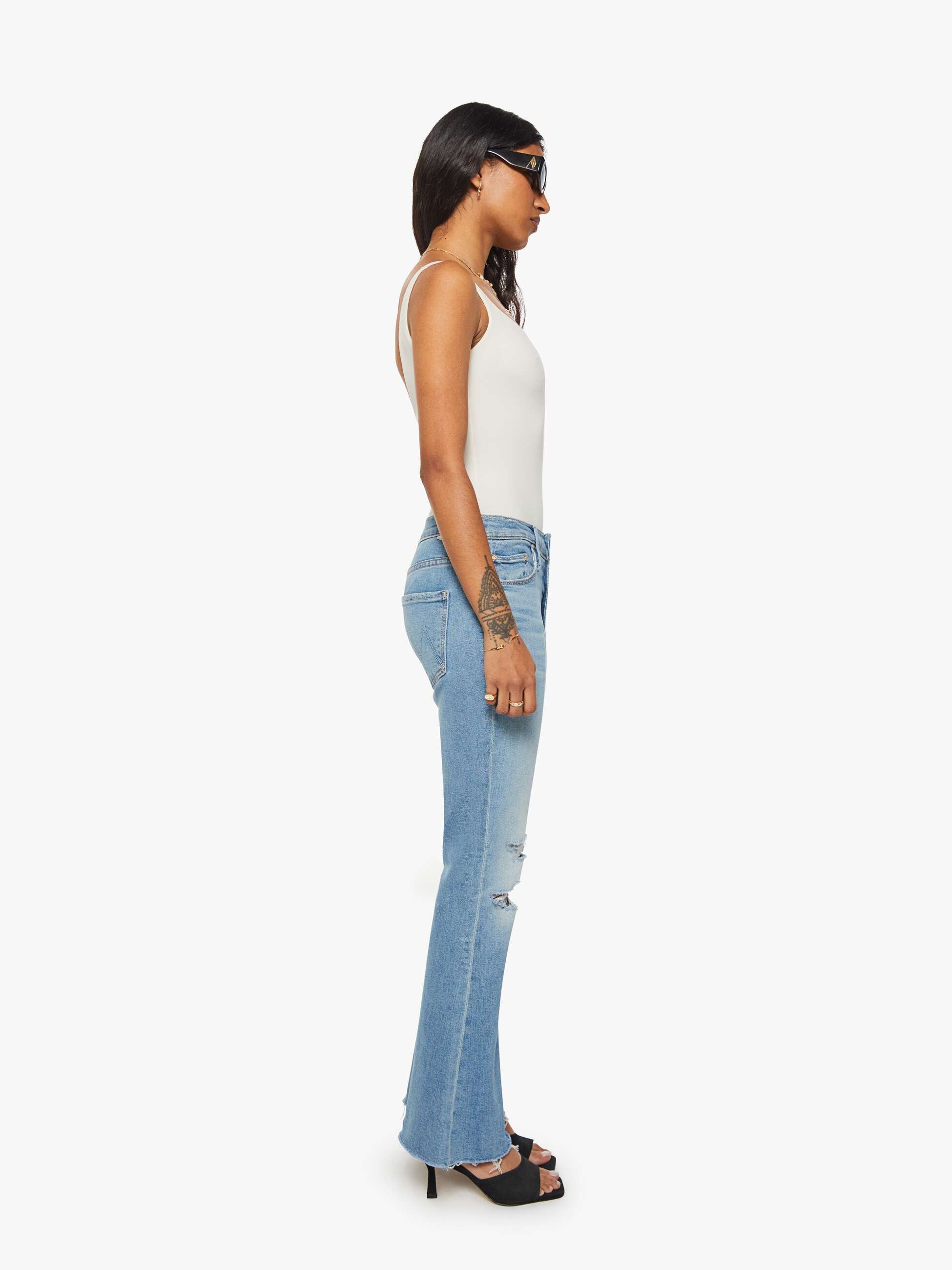 PETITES The Lil Weekender Fray - Chaos Is Calling | MOTHER DENIM