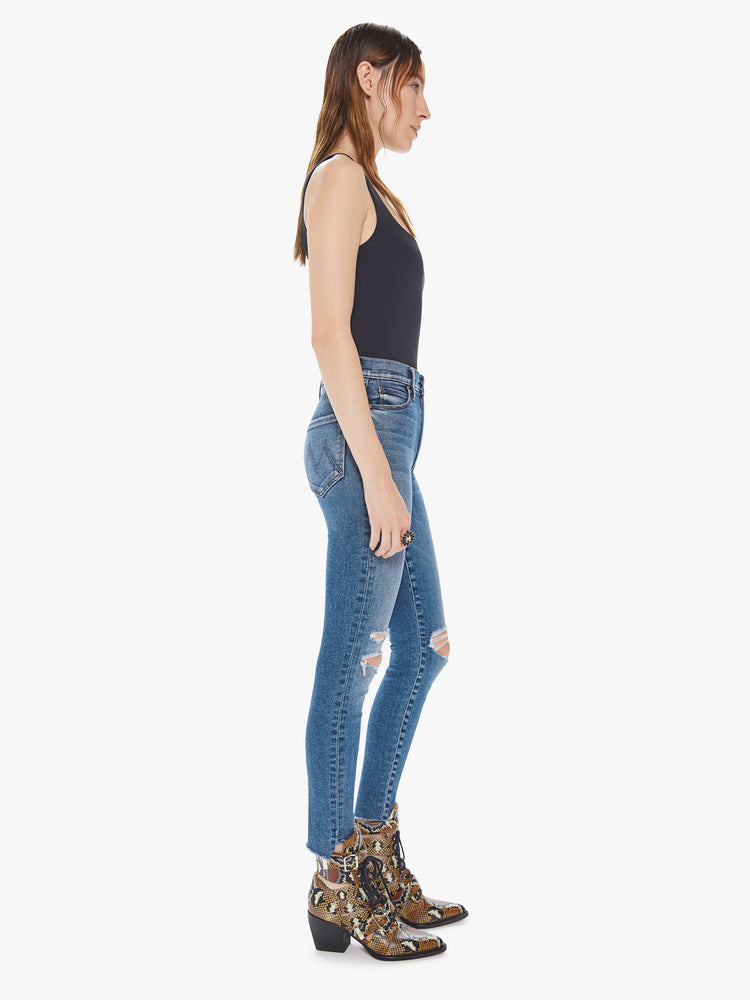 THE STUNNER ZIP ANKLE FRAY - ROUGHING IT | MOTHER DENIM